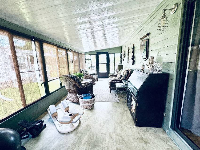 1374 Deverly Drive a Lakeland, FL Mobile or Manufactured Home for Sale